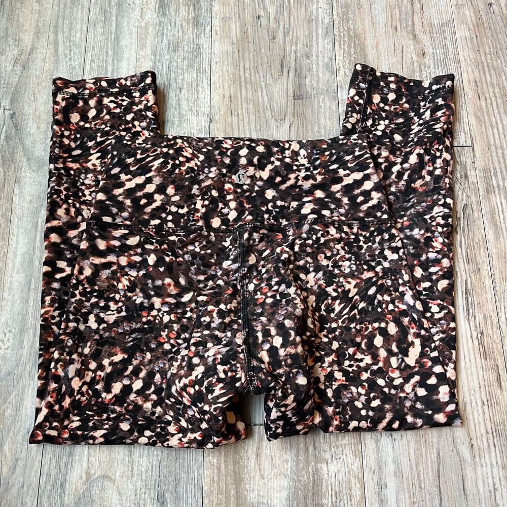 Lululemon Invigorate High-Rise Crop Sz 6 Small In Motion Flux Multi